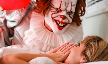 Porn parody of King's film - It