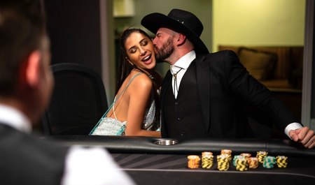 A friend helped with a lemon, but after a night of love, she dumped her bearded friend