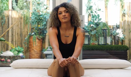 Invited a curly mulatto for sex at a home casting