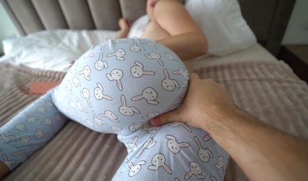 Woke up from stepmother jerking off to porn and happily fucked the babe