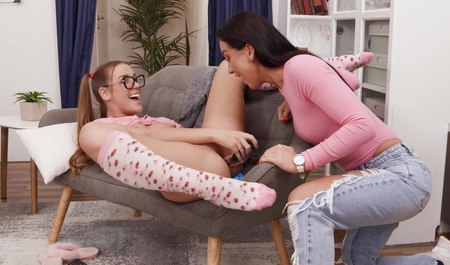 I finished on my neighbor and got lesbian sex from her