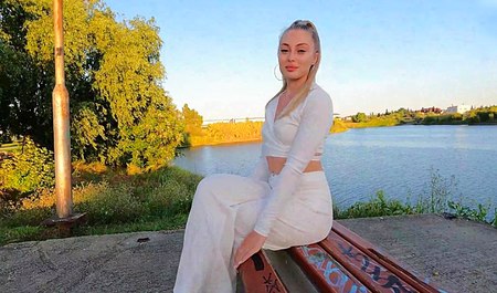 Bilowfree has sex with a friend on the first date