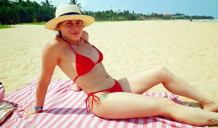 Picked up a girl in a red swimsuit on the beach and fucked her in my room