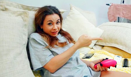 Loshli Lips planted some grass and even managed to smoke it.