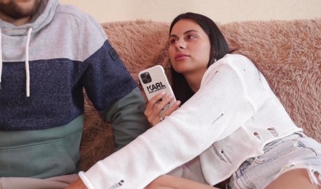 Annie Road invites a colleague home and easily persuades him to have hot sex