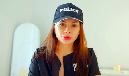 Loli Lips fucked her friend for trying rough sex on the bed...