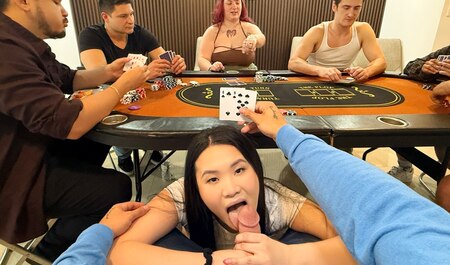 А вот чем заканчиваются шалости азиатки с техасским холдемом