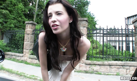 I gave a girl a lift in my car and fucked her hard outside the city